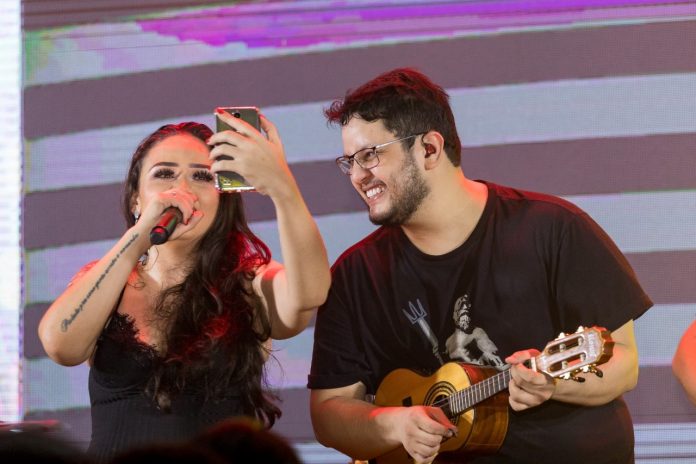 7dbbf9b2-793e-4a48-ac90-00ec6828fd04