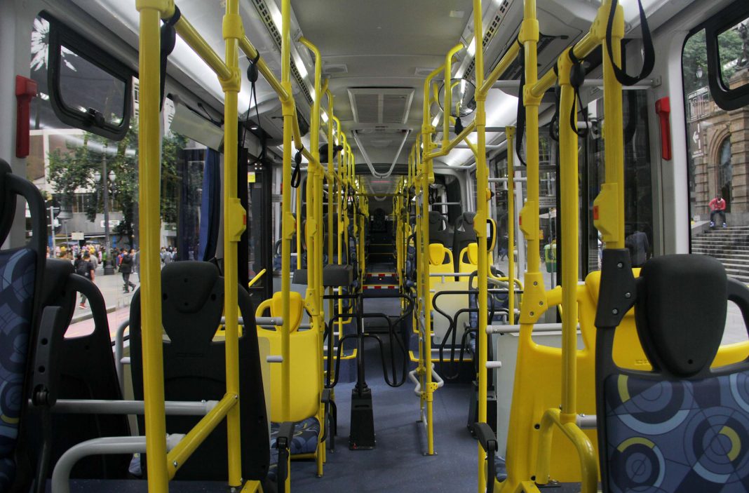bus dentro