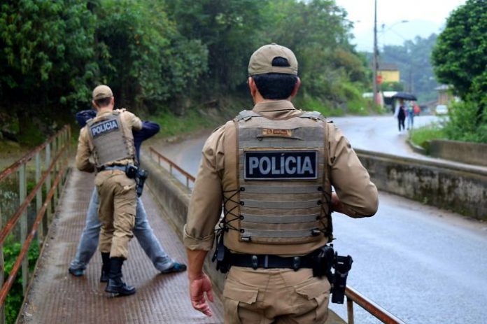 policia-militar-operacao-farol-blumenau-1-700x466
