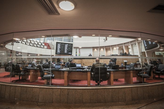 fotonoticia_030820_Sessao_Ordinaria_BC95