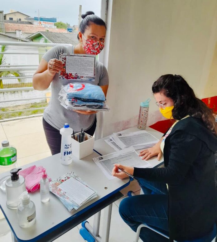 entrega kits educação (3)