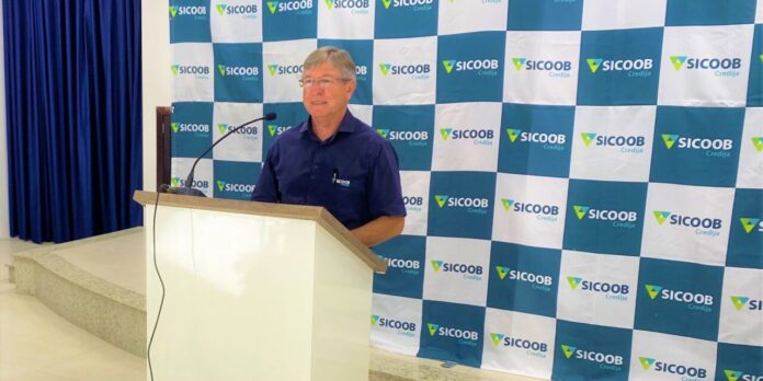 Presidente Wolni durante AGO