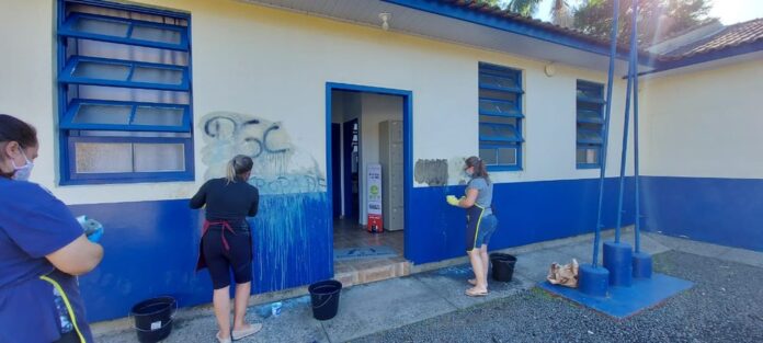 escola-alvo-de-vandalismo