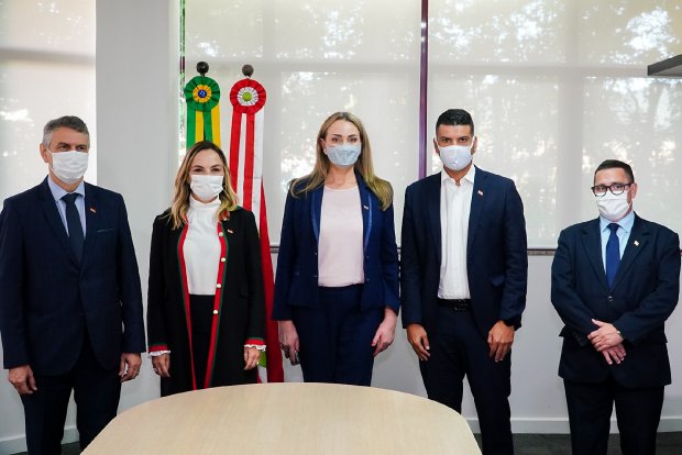 governadora_da_posse_a_quatro_novos_secretarios_20210412_1675717366