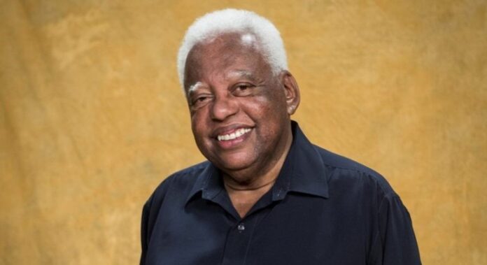 uma-conversa-sobre-politica-com-joao-acaiabe-o-tio-barnabe-24062020090307255