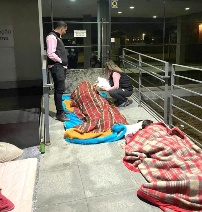 Entrega_de_cobertores_Foto_Divulgacao_Decom