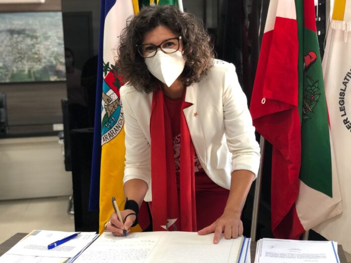 a4e371fb-0460-43d6-8418-db4df988e98d