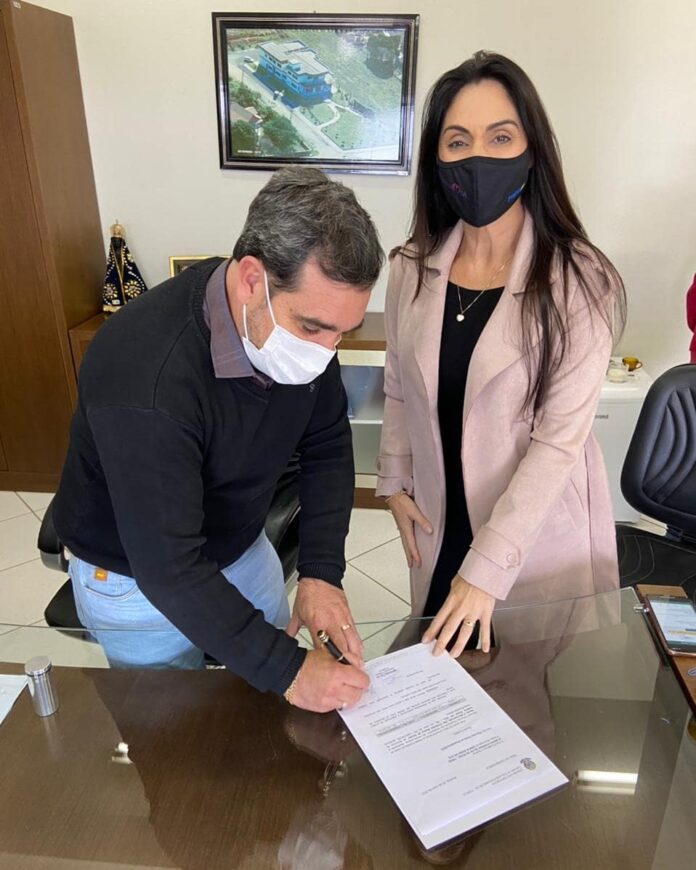 acbb5000-8ccc-4414-9761-0c4bf9fbdcdb