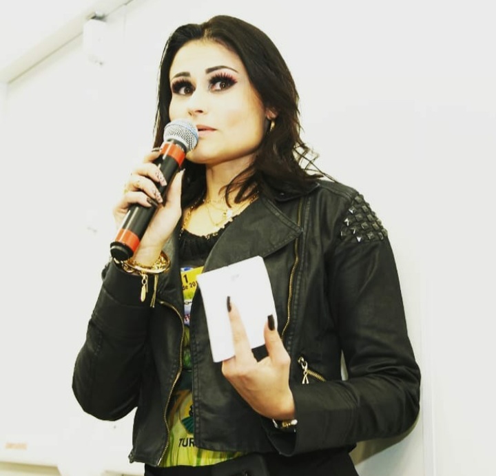 e5e20b6d-aaa7-4df8-875e-0ebbde98c981