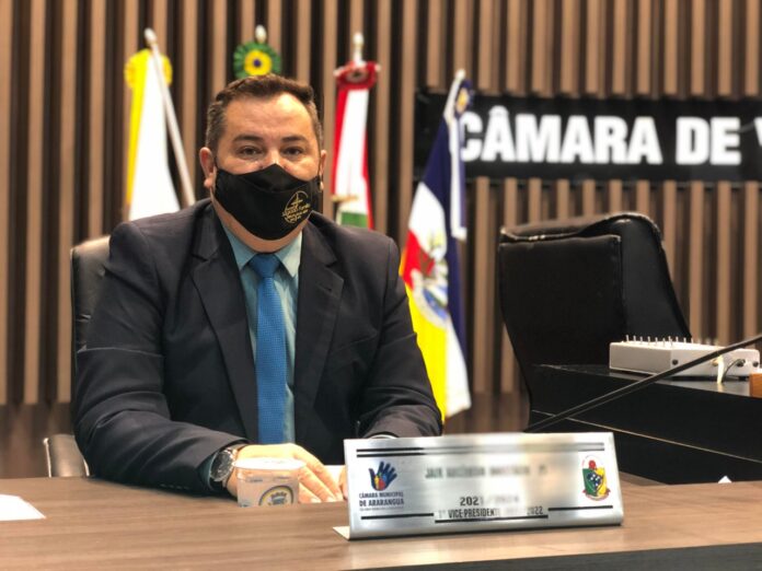 b70990e2-f9d9-4c43-bb14-7b99d0eab86f