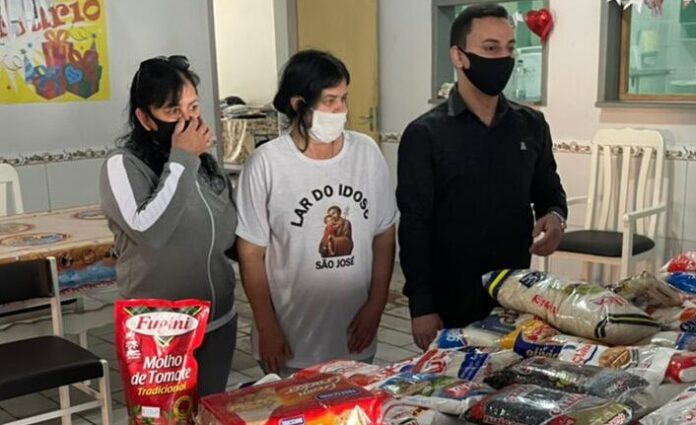 57bc9812-2253-4d7c-883d-eb8f9adac507