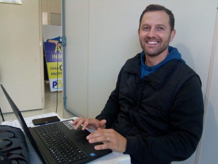 a587b72b-2b05-40ba-8456-18942df4105f