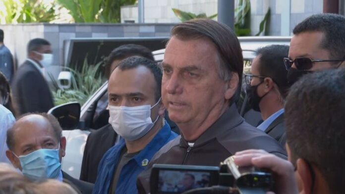 apos-4-dias-bolsonaro-recebe-alta-em-sao-paulo_s67t