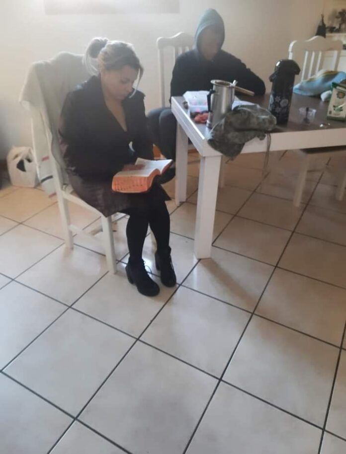 ec01eefb-c451-4448-ad71-9e562e46fdcf