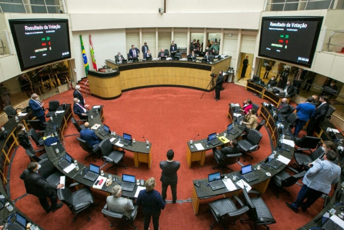 1f8591ab6990bf1e24ce29ab3498dd7d5ec4cbd3 (1)