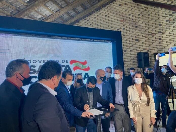 2bf77240-6a8e-445a-97a5-29f87c813918 (1)