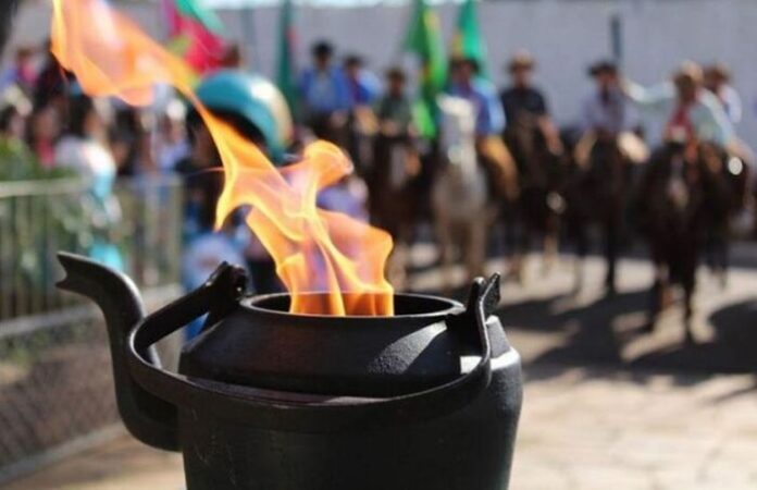 3b9ab560-5c0d-4b15-a49c-8809653fdc2f