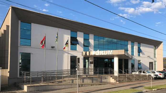 Mulher é condenada ao extrapolar liberdade de expressão com calúnias em rede social (1)