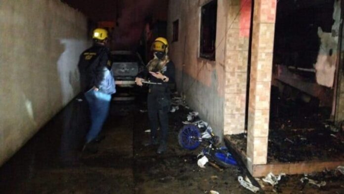 criciuma-casa-incendio-crime-alexia (1)