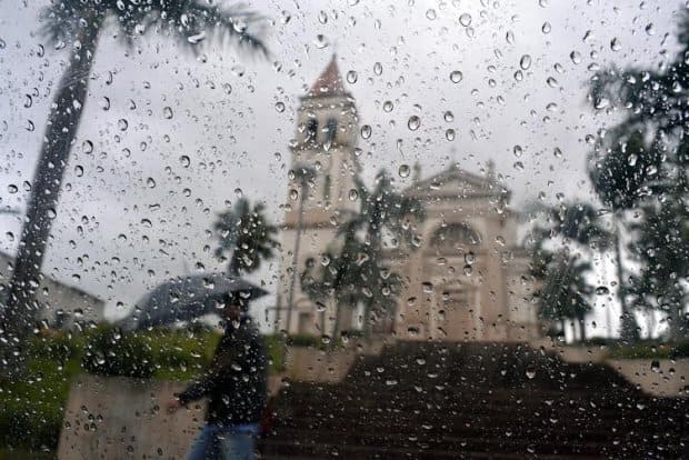 fim_de_semana_sera_de_calor_e_pancadas_de_chuva_de_verao__20190308_1987571124 (1)