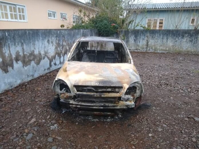 23d77c45-e2c0-42f6-9476-35c8061c255b (1)