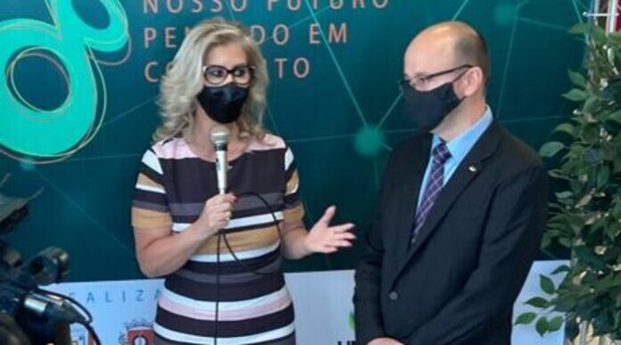 52918024419102021_luciane_ceretta_e_guilherme_valente