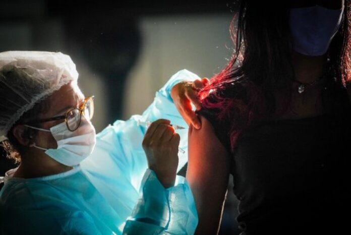 vacinacao_covid-19_20210927_2021062604