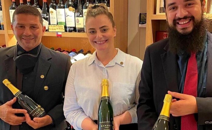 005f318d-288d-4abb-9896-13f78186a99e