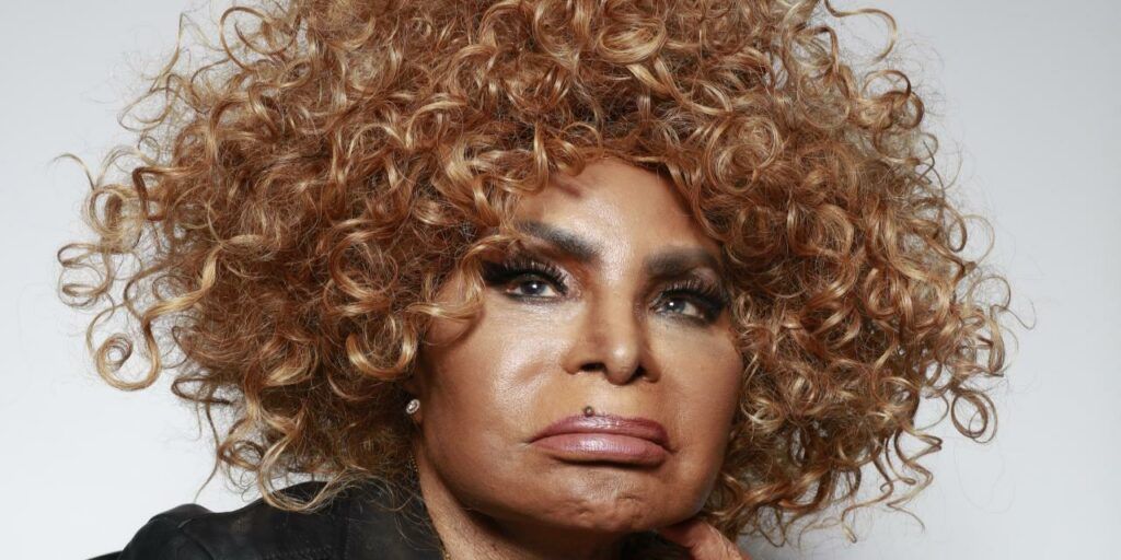 ab67e51-Elza-Soares-1024x512