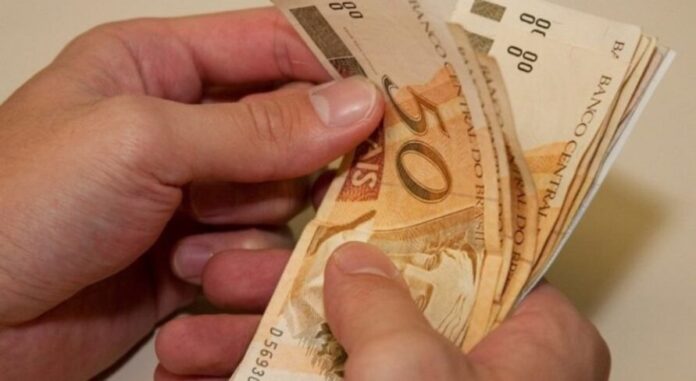 5dc00df934-dinheirojpnews12-e1640948825147_00708062_0_