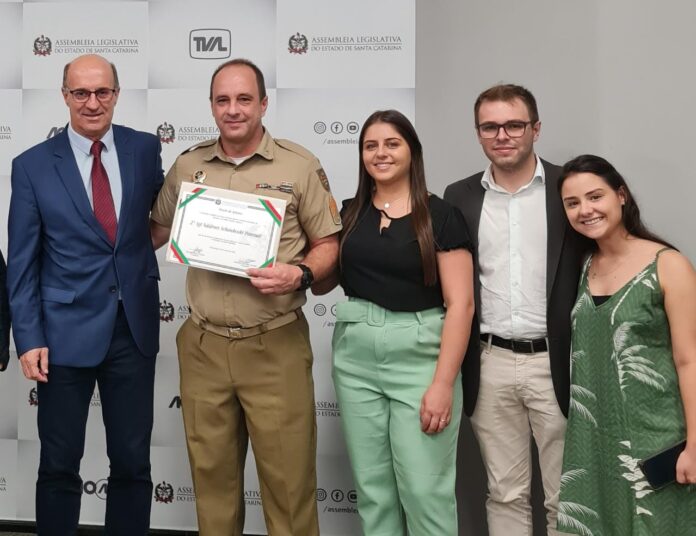 ac1d7842-d5b7-4fa8-8e06-cd321b6d7587