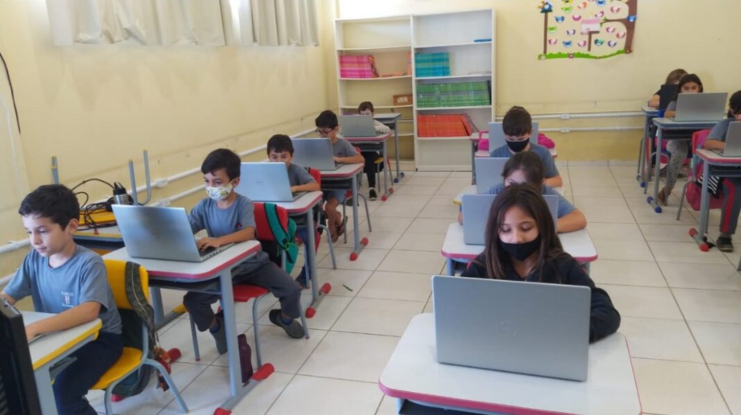 ce281098-a8c9-41bc-b4f3-0e48ecbcb3e6