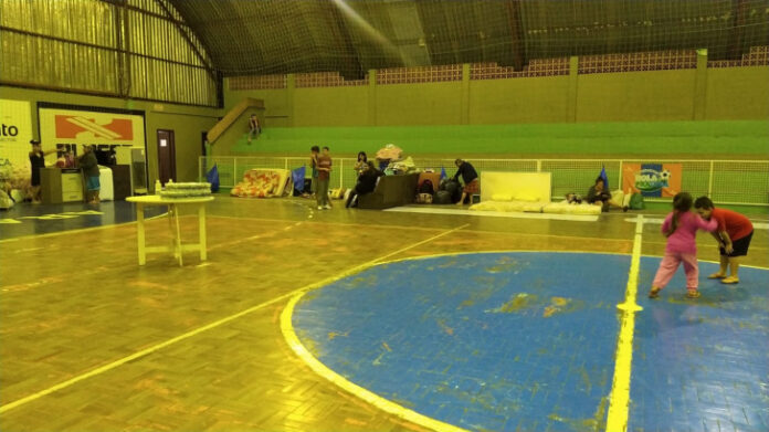 familias-saem-de-casa_66869