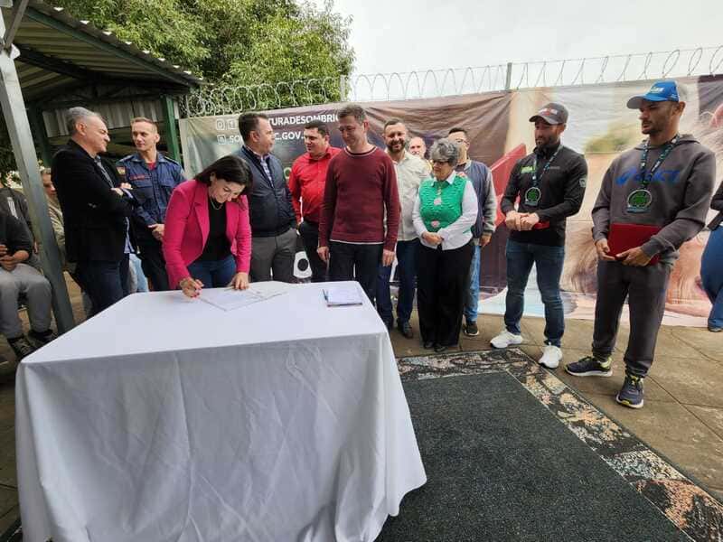 95b56a53-3e81-42d0-beda-2af1683f2a2f (1) (1)