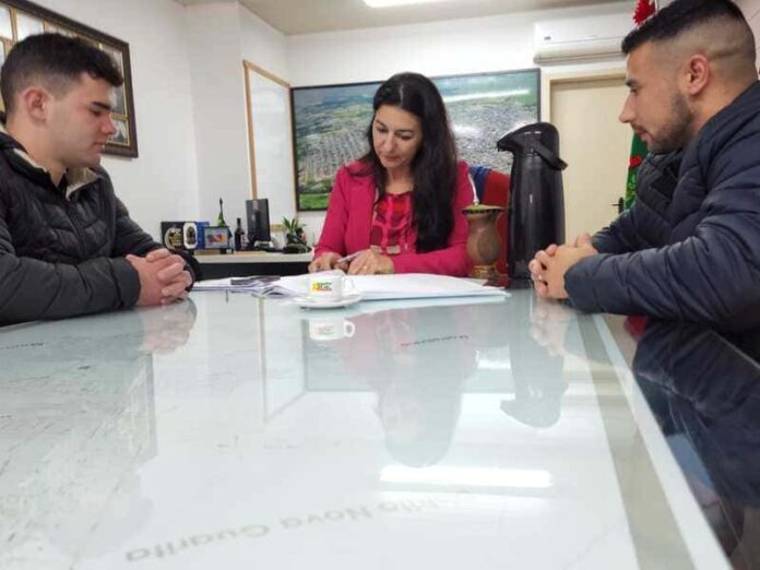 5b709e3e-c3a6-42c0-820c-001bd800d04d (1)