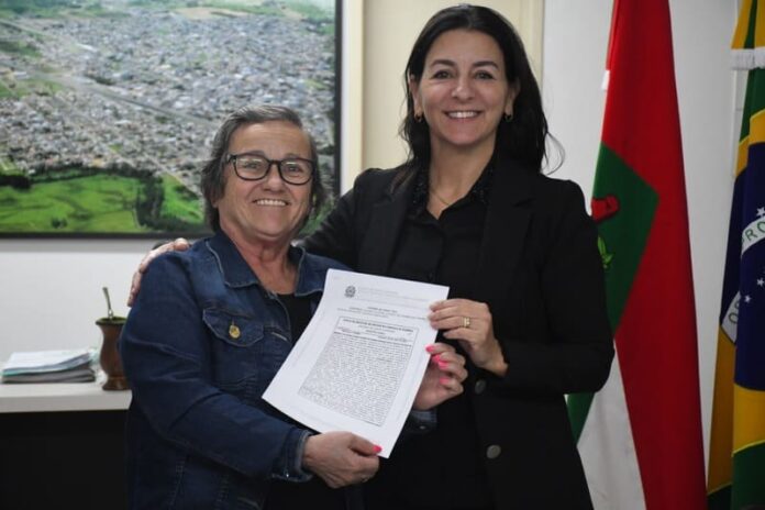 d06cdb5a-e7ae-4acb-9db5-02c2b504de7b (1)