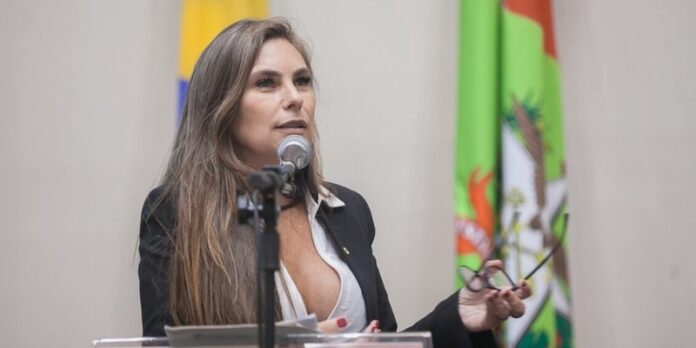 1fe843aa-fa1c-4f53-98c6-aaf857f9a7b6