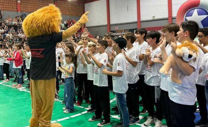 e7d3afe7-505e-4b99-8fdd-aaf4a19c0335