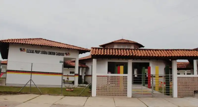 b8a55843-d880-4017-8798-187f21704593