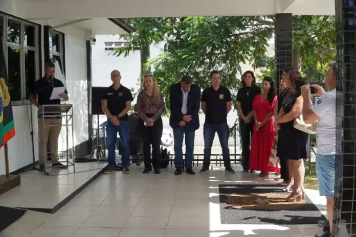 d135bd43-6b2b-4c02-bf27-7e38d5a3ae2f