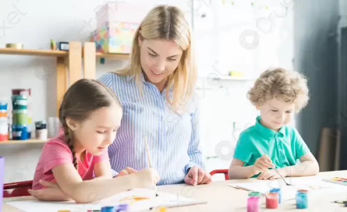 art-teacher-children-studio-3573583