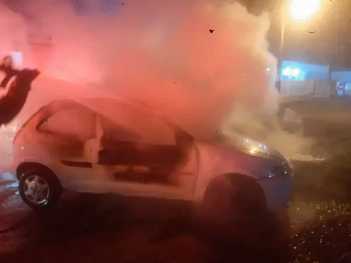 b9d19bcc-dbd5-4606-88f8-fba3fb63e090