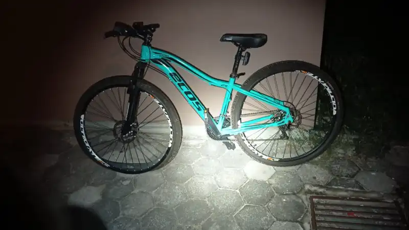 8b10ee18-e4a4-4c9b-9b7d-c31fdba2bf25