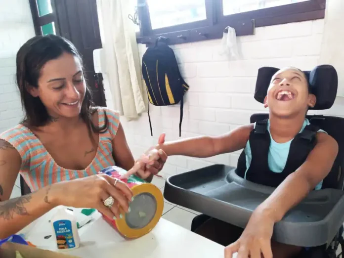 FCEE_educandos-com-deficiencia-multipla_divulgacao