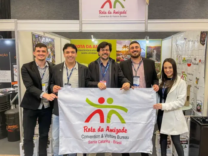 f5f9ec71-0e47-423b-b080-4f70345d70b3