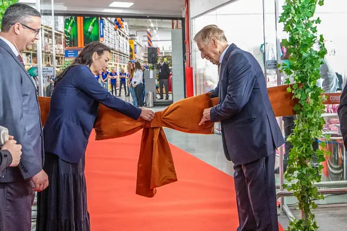grupo-giassi-inaugura-unidade-do-combo-atacadista-em-sombrio-65043c8b0fde6