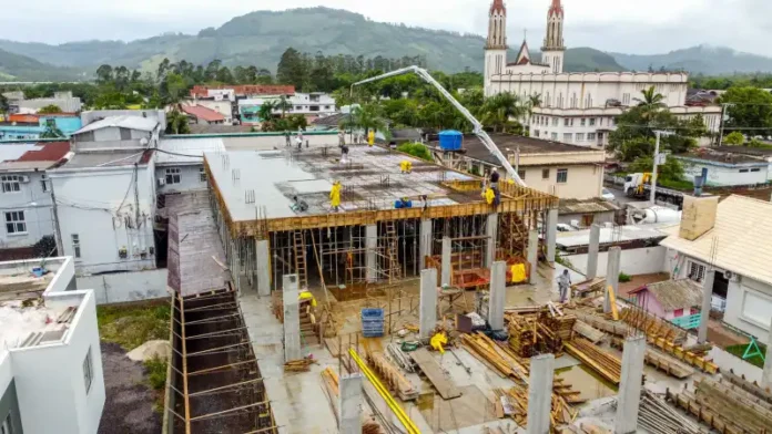 0b0b7e0b-a8f3-4b0c-8b0d-cceea4ca372a