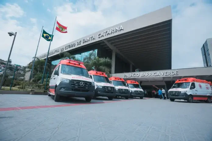fotonoticia_231023_Entrega_Ambulancia_BC1