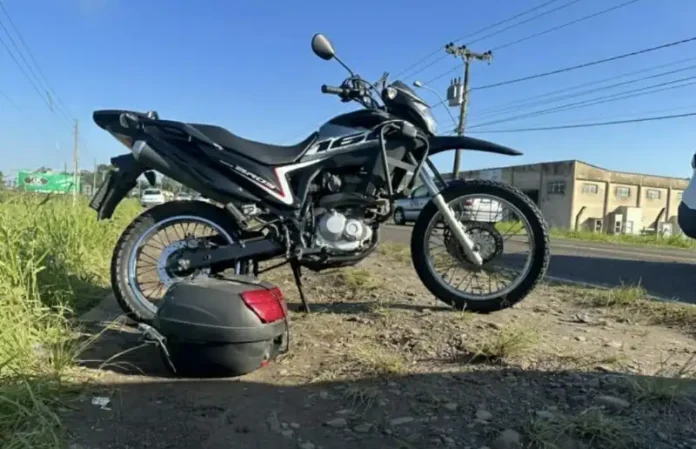 transito-motociclista-morre-apos-desviar-de-buraco-na-pista-e-colidir-contra-automovel-1-771