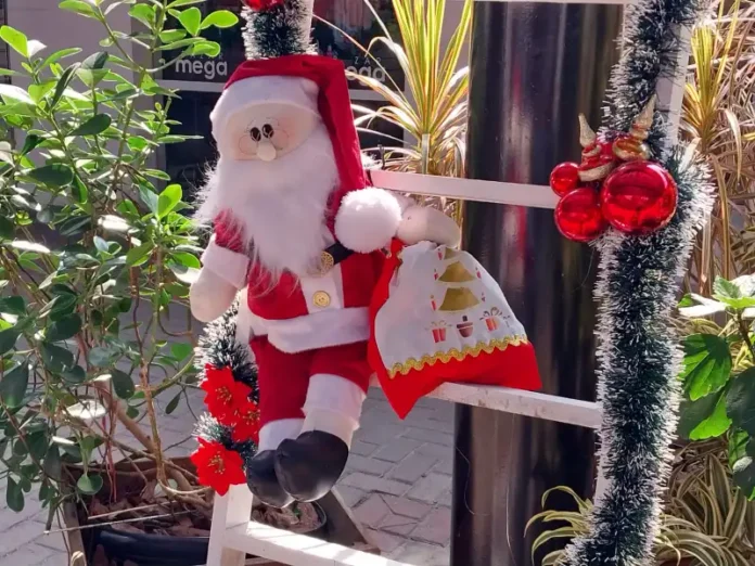 f0a6da2d-ec8c-4338-b890-406851d7f2ce